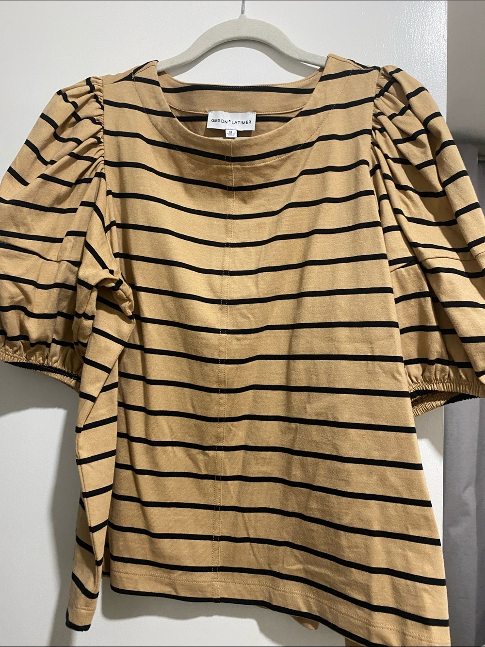 Gibson Latimer Tan & Black Striped Puff Sleeve Blouse- size M but runs larger